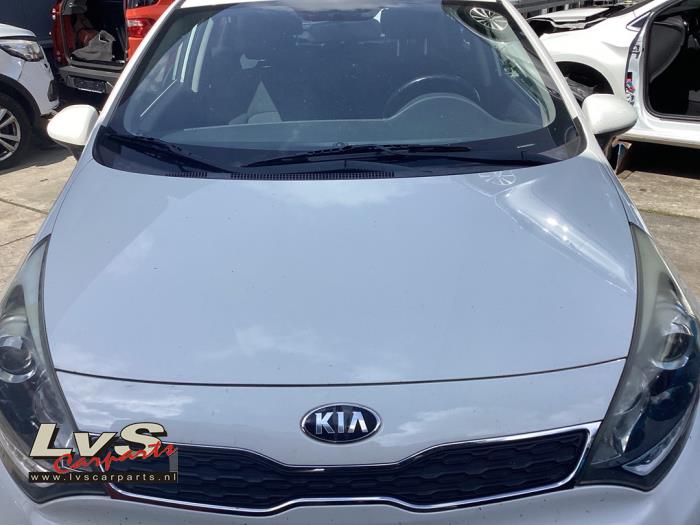 Kia Rio Motorkap
