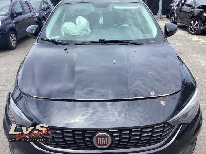 Fiat Tipo Capot