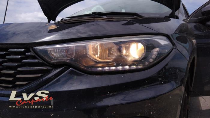 Fiat Tipo Phare gauche