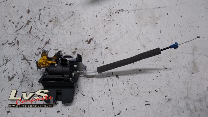 Skoda Octavia Tailgate lock mechanism