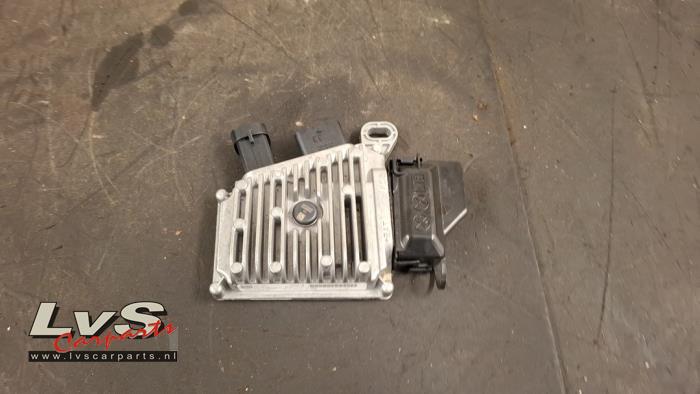 Opel Astra Battery control module