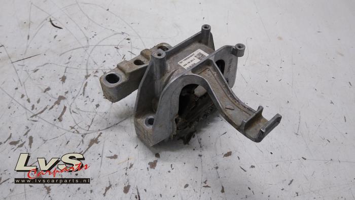 Skoda Octavia Engine mount