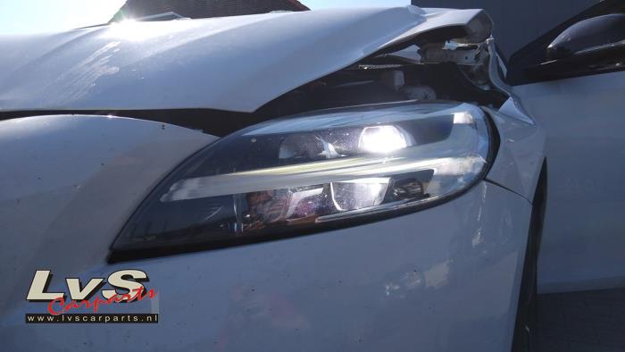 Volvo V40 Headlight, left
