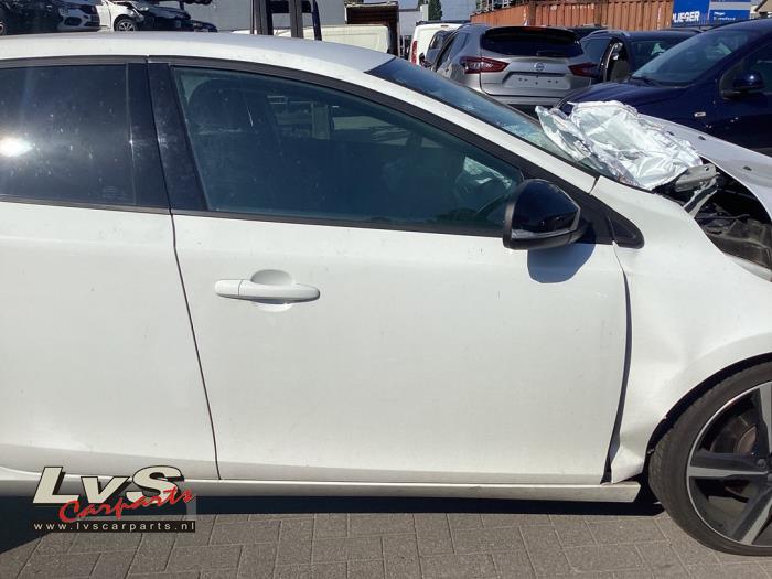 Volvo V40 Front door 4-door, right