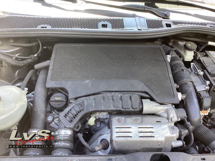 Peugeot 2008 Engine