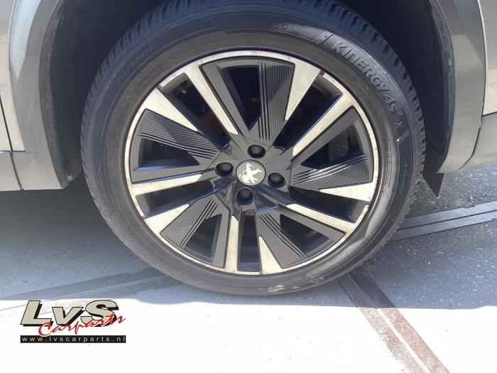 Peugeot 2008 Wheel + tyre