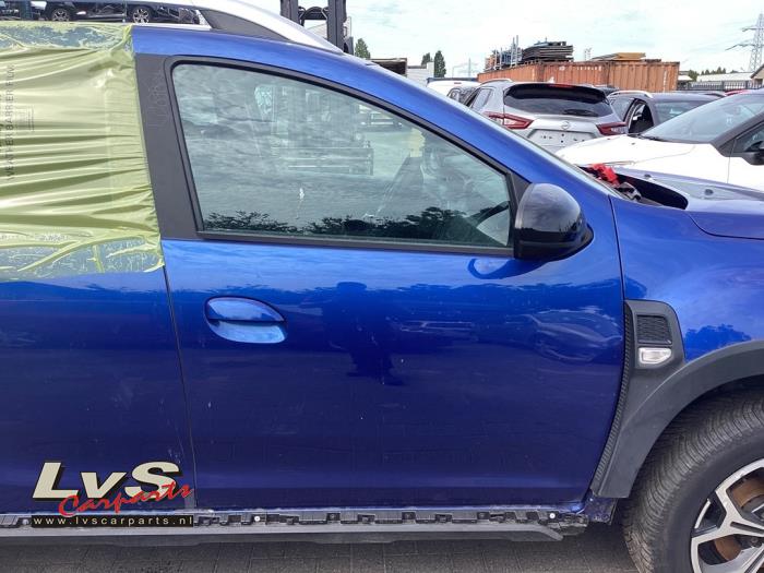 Dacia Duster Portière 4portes avant droite