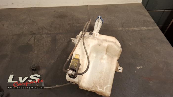 Kia Ceed Ruitensproeiertank voor