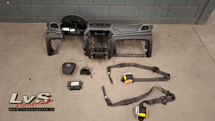 Opel Mokka Airbag set + dashboard