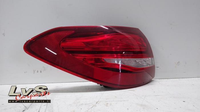 Mercedes C-Klasse Rücklicht links