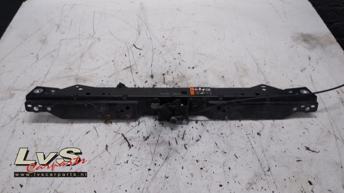 Opel Astra Slotplaat voor