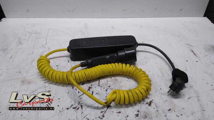 Mercedes C-Klasse Câble de recharge hybride