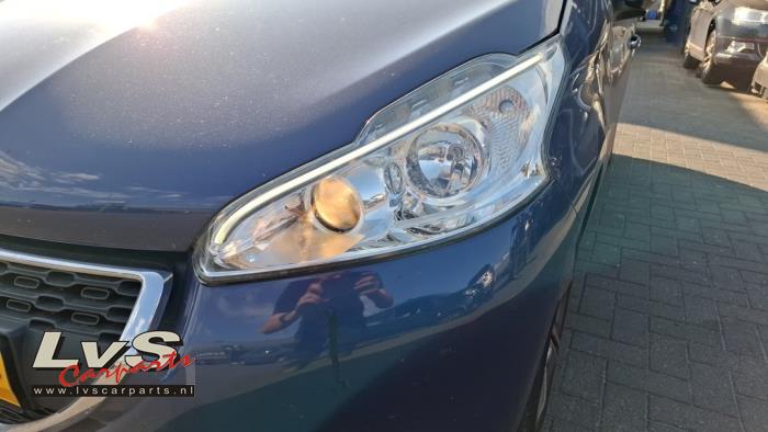 Peugeot 208 Phare gauche