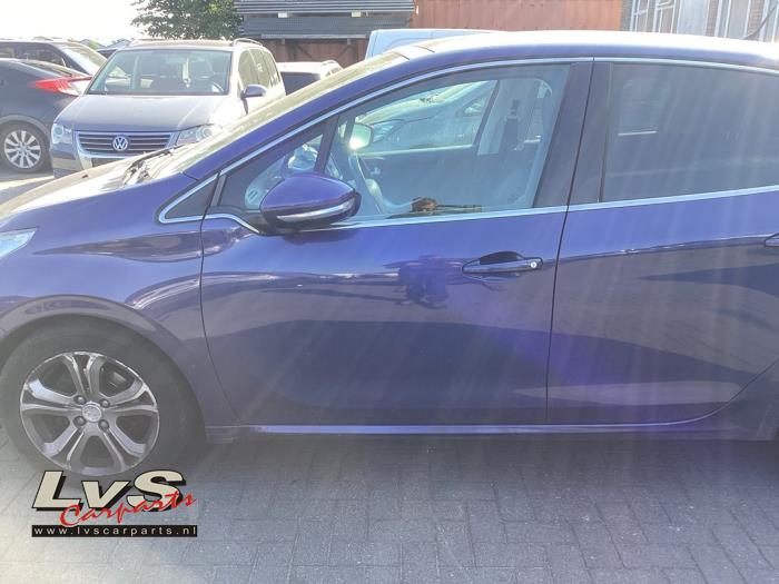 Peugeot 208 Portière 4portes avant gauche