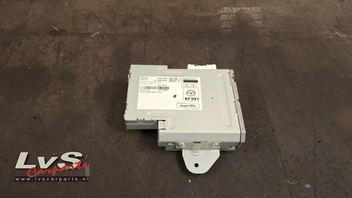 Mazda 2 Radio versterker