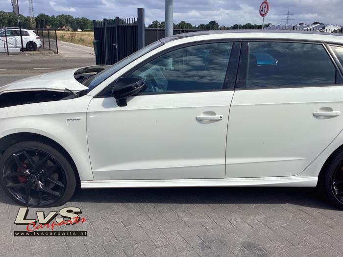 Audi A3 Portier 4Deurs links-voor