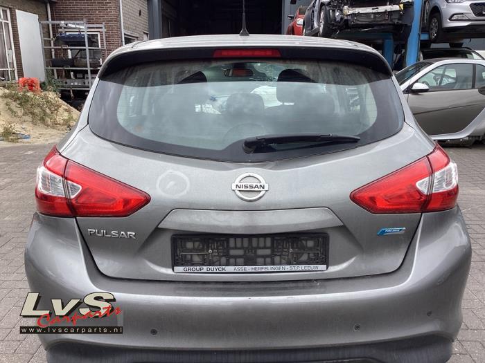 Nissan Pulsar Achterklep