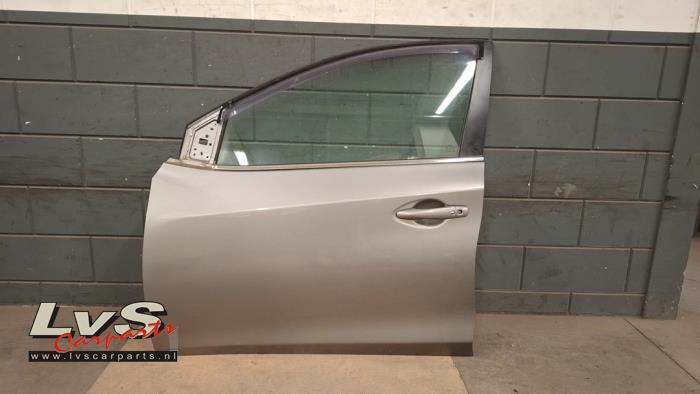 Nissan Pulsar Portier 4Deurs links-voor