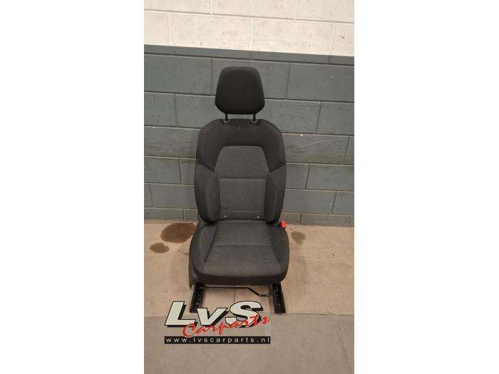 Renault Clio Seat, right