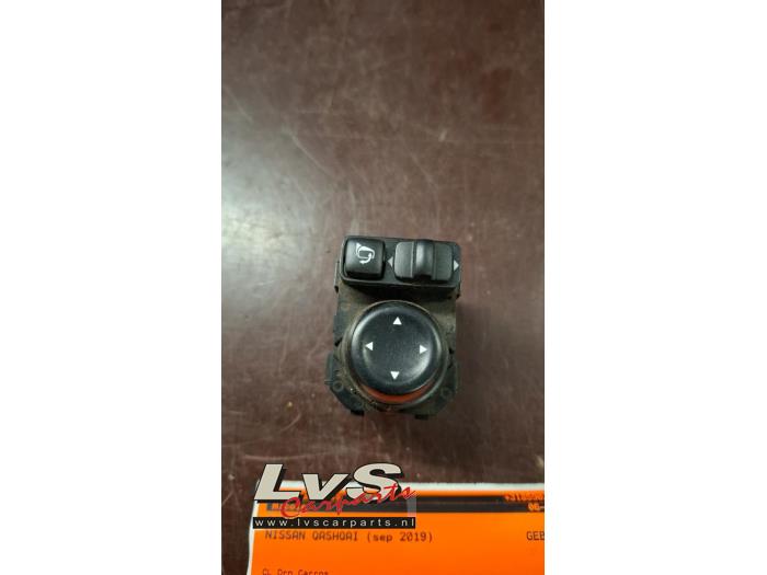 Nissan Qashqai Mirror switch