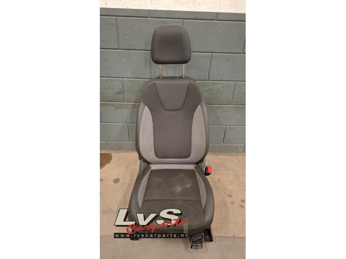 Opel Crossland X Seat, right