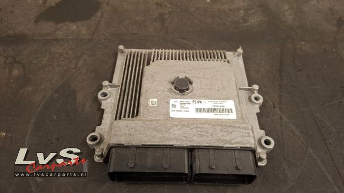 Opel Crossland X Engine management computer