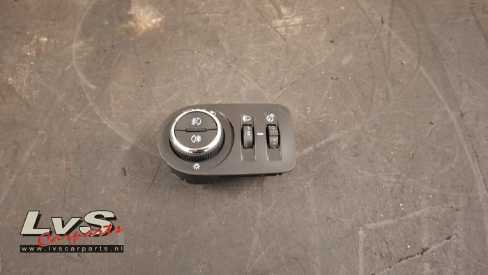 Opel Crossland X Light switch