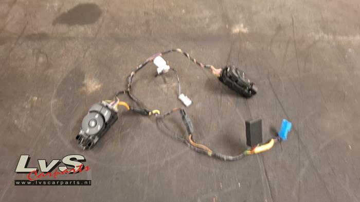 Opel Crossland X Steering wheel mounted radio control