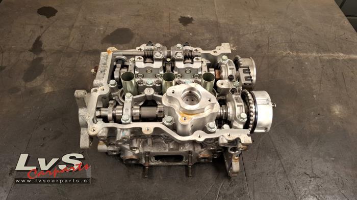 Hyundai I20 Cylinder head