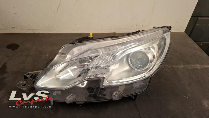 Peugeot 2008 Headlight, left