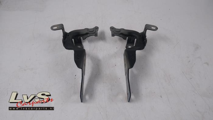 Renault Captur Motorhaube Scharnier