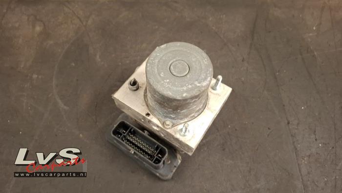 Gebruikte ABS Pomp Iveco New Daily VI 35C18,35S18,40C18,50C18,60C18,65C18,70C18 Prijs € 296,45 Inclusief btw aangeboden door LvS Carparts