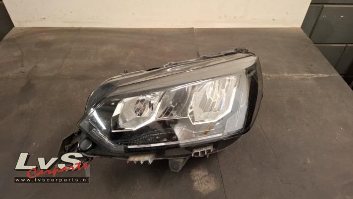 Peugeot 2008 Koplamp links