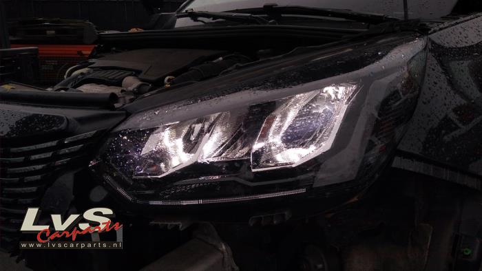 Peugeot 2008 Headlight, left