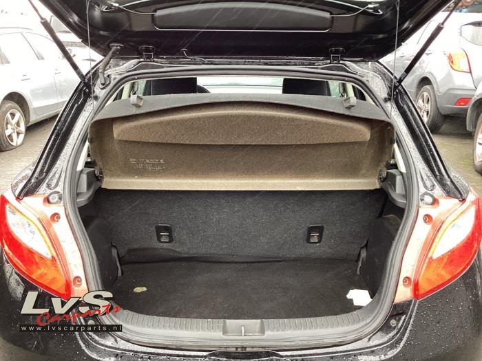 Mazda 2 Parcel shelf