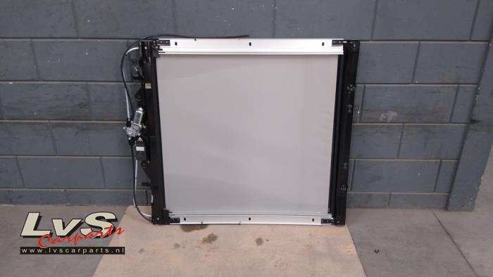 Opel Zafira Sliding headliner mechanism