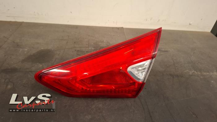 Nissan Pulsar Feu arrière droit