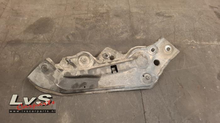 Volkswagen Polo Cadre phare gauche