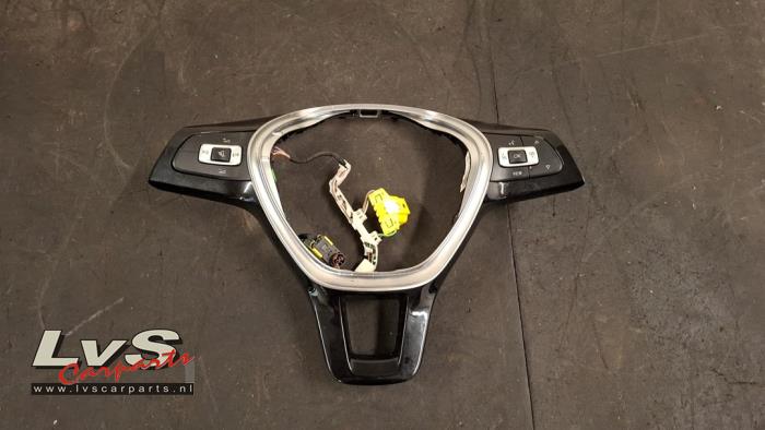 Volkswagen Polo Steering wheel mounted radio control