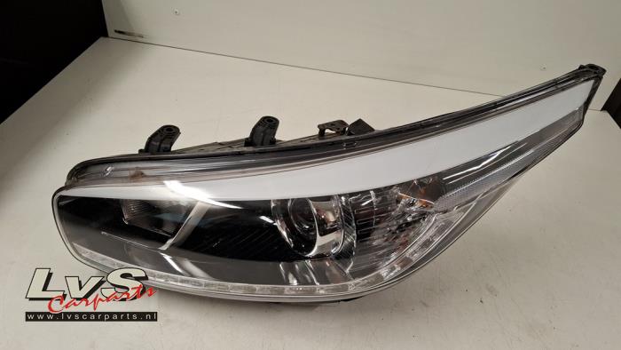 Kia Ceed Koplamp links