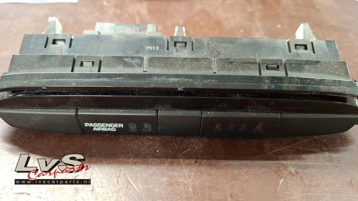 Hyundai I20 Airbag switch