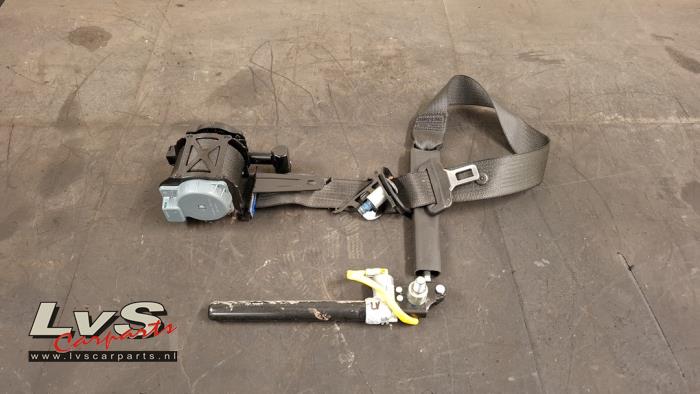 Opel Karl Gordelspanner links