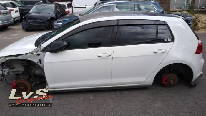 Volkswagen Golf Tür 4-türig links hinten