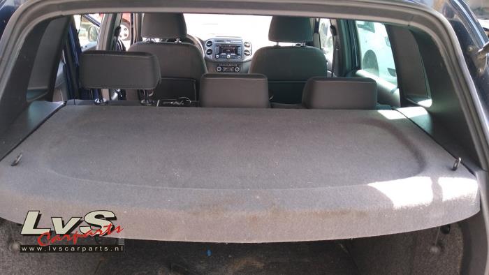 Volkswagen Tiguan Hoedenplank