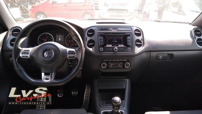 Volkswagen Tiguan Airbag set + dashboard