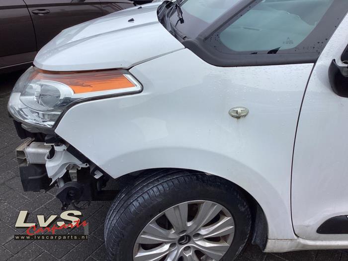 Citroen C3 Picasso Front wing, left