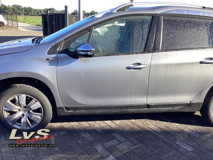 Peugeot 2008 Door 4-door, front left