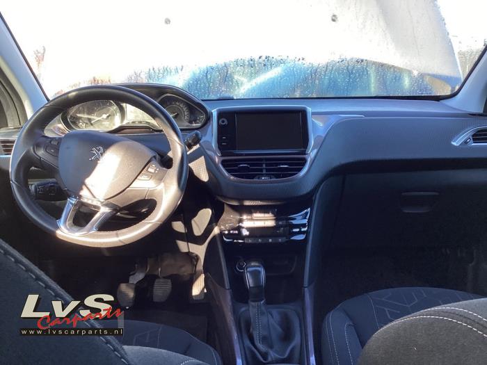 Peugeot 2008 Airbag set + dashboard