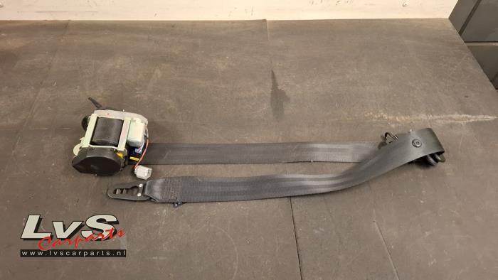 Renault Clio Seatbelt tensioner, left