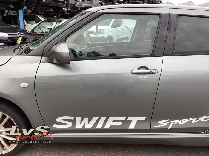 Suzuki Swift Portier 4Deurs links-voor